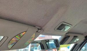 Lijm voor autobekleding