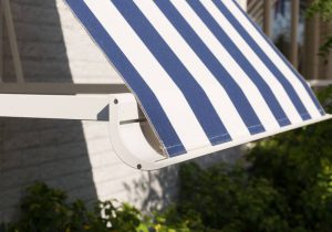 Zonnescherm naden repareren